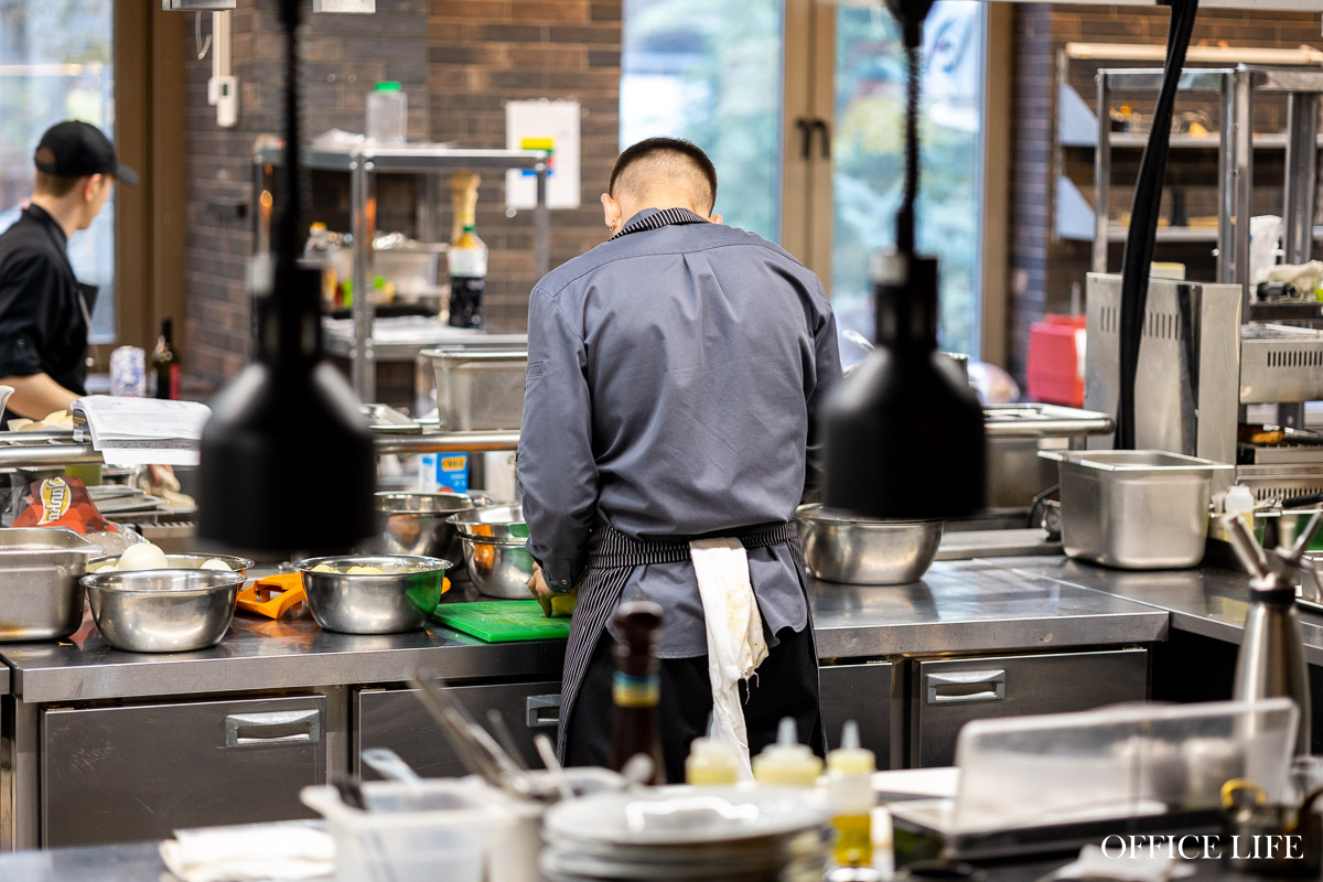 Что получится, если добавить в драник немного Италии. В Минске открылся необычный ресторан VERAS I KOLAS