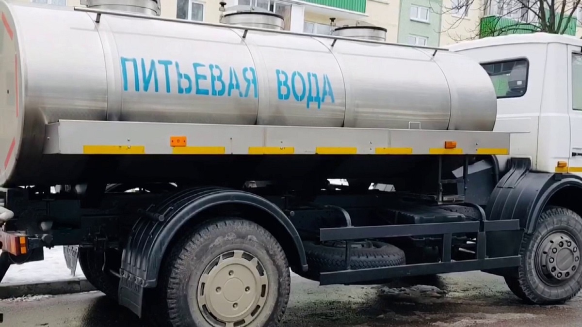 «Минскводоканал» назвал улицы, где из-за аварии пока нельзя пить воду из крана