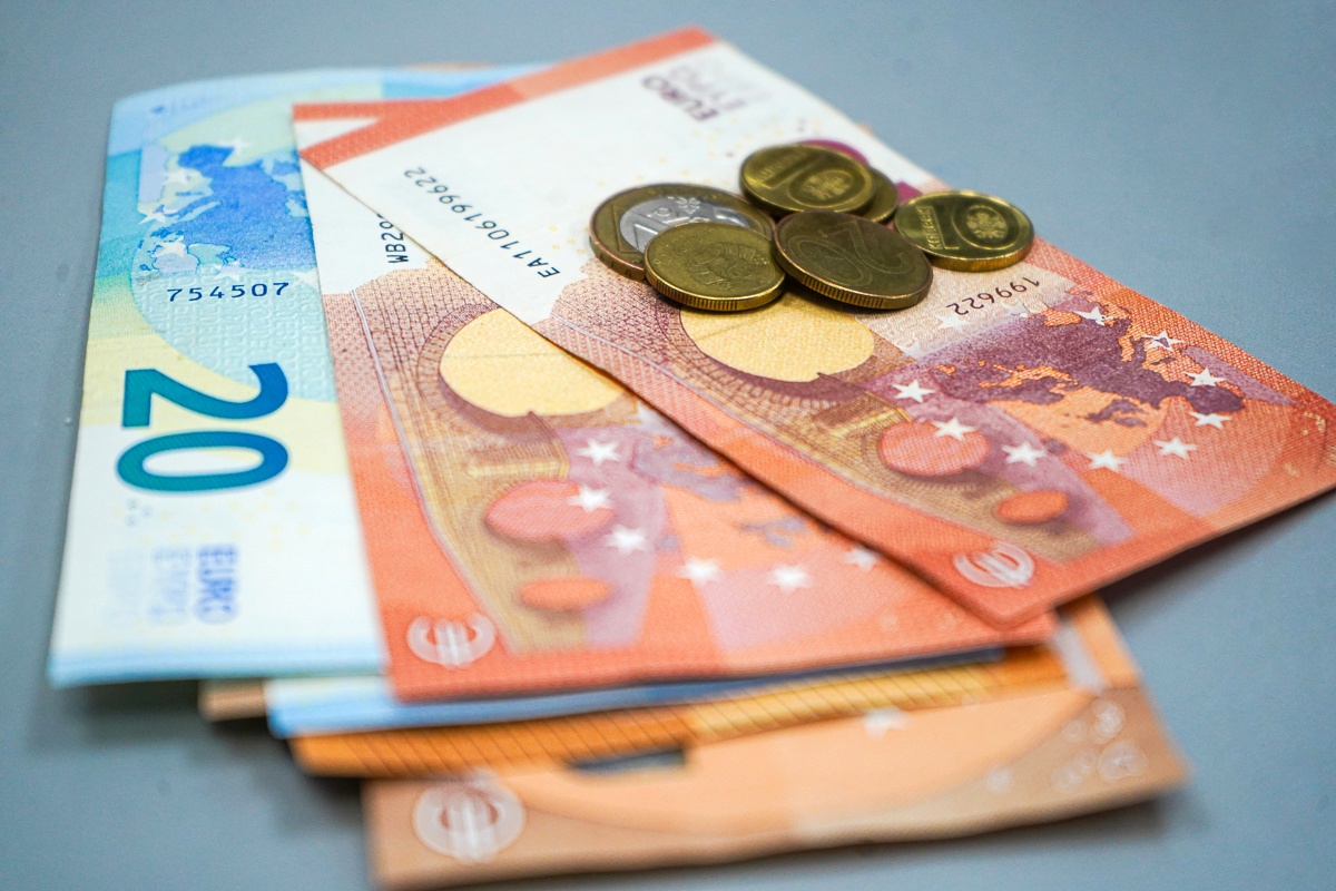 Новая «нормальность» денежных переводов: как изменились валютные потоки белорусов. Показываем на графиках