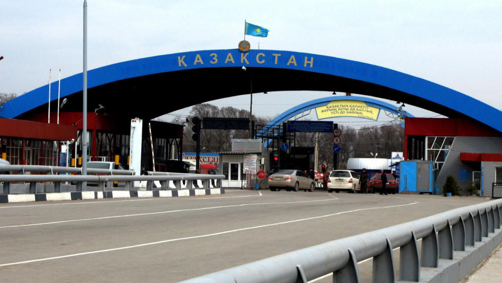 Казахстан разрешил белорусским перевозчикам доставку грузов по схеме перецепки