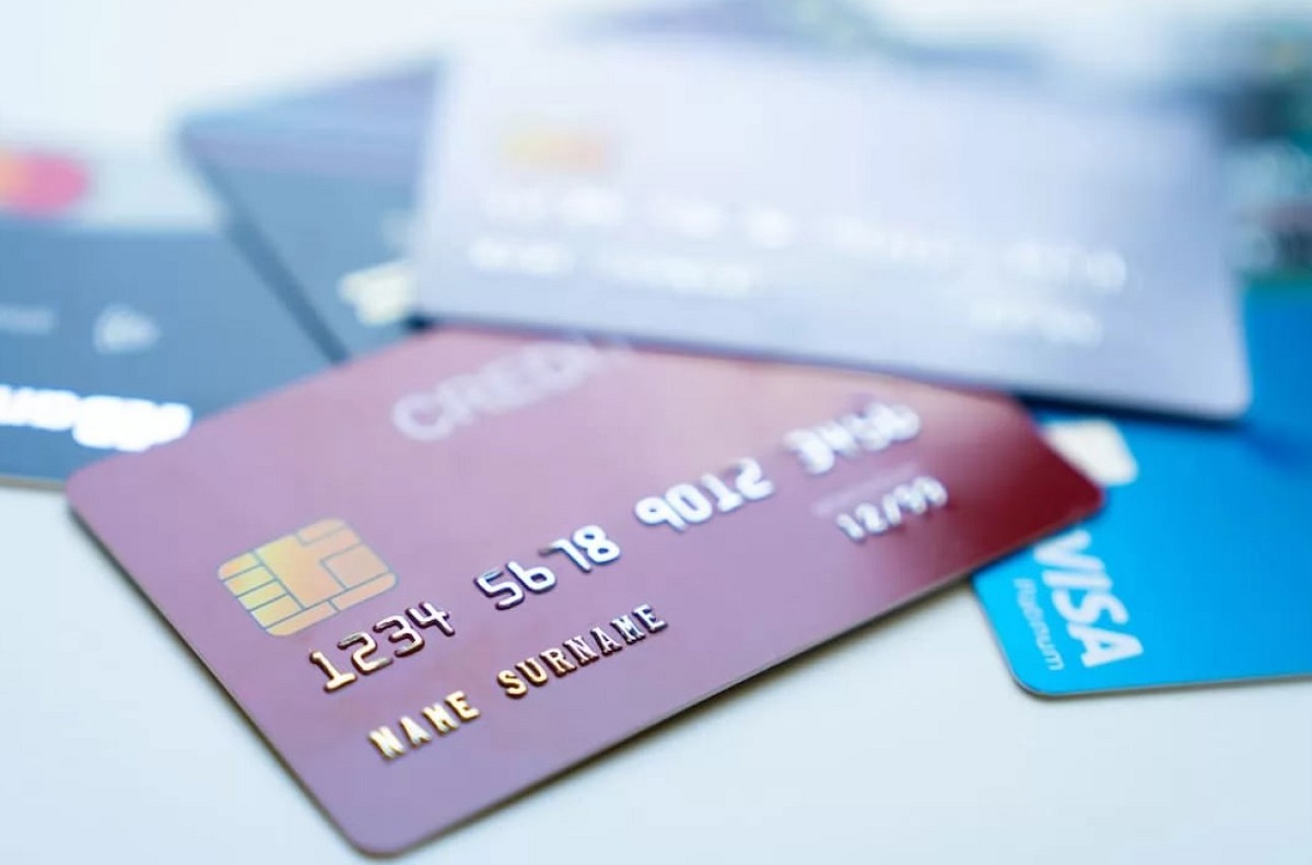 Торговая сеть скрыла от налогов 1,5 млн рублей. Там даже принимали оплату на личные карты