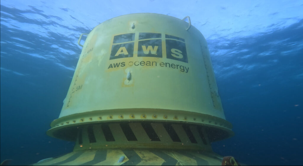 Инновационную электростанцию «Волны Архимеда» испытали в Шотландии