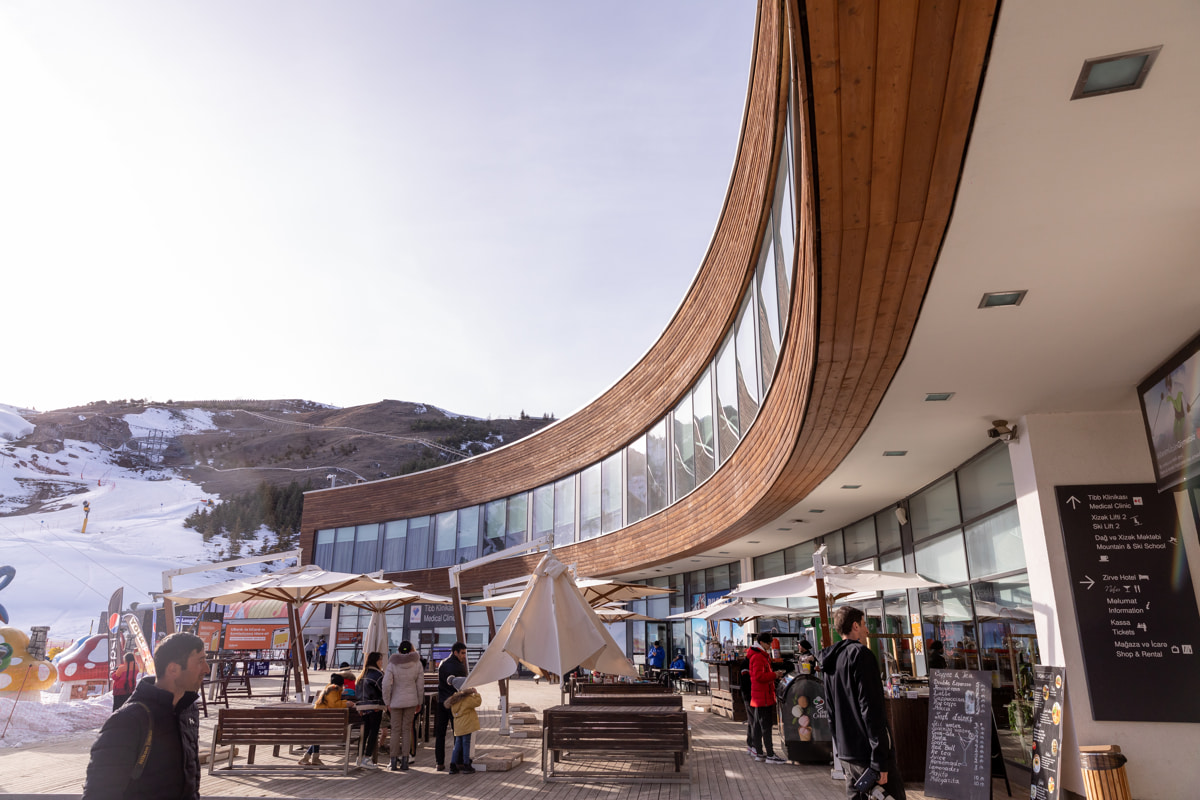 Почти 45 километров трасс и спа-отели. Побывали на горнолыжных курортах Азербайджана 