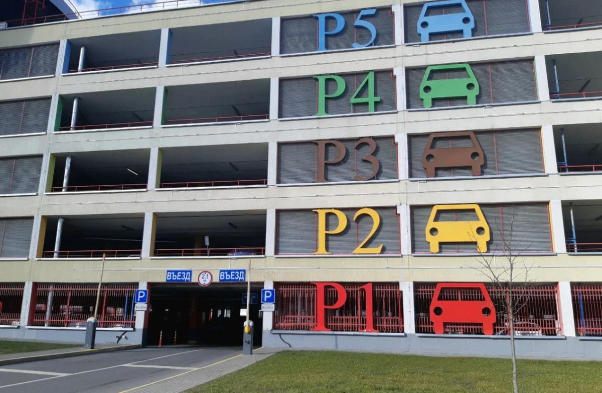 Сколько стоит припарковать машину в минских ТЦ. Сравнили цены 