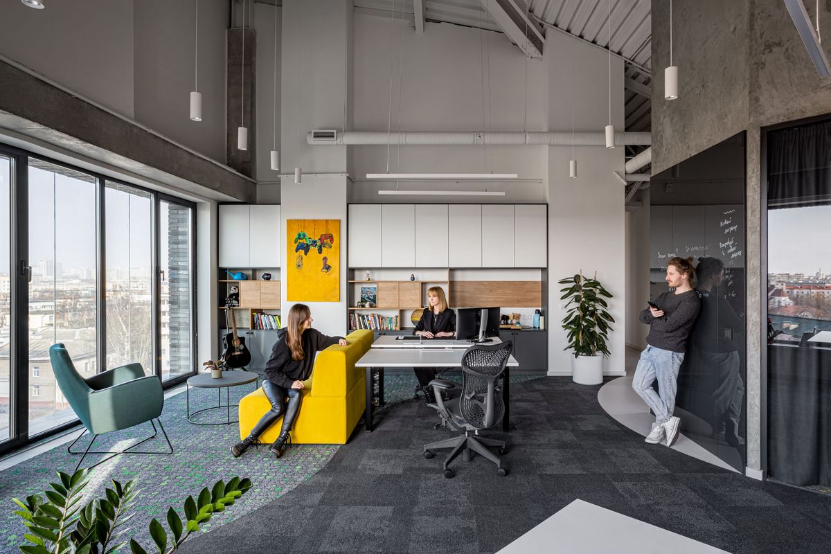 «Доходы растут, сотрудники не выгорают». Как построить офис, который вдохновляет?