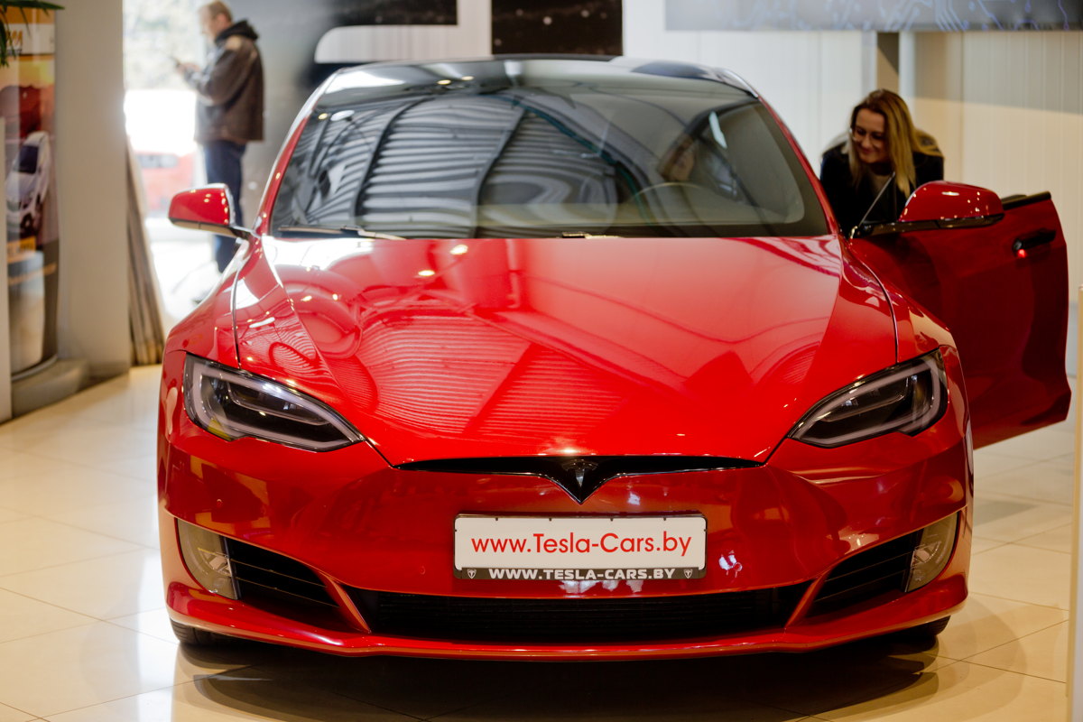 «Tesla — самые сексуальные автомобили в мире»: в Минске прошел 1-й фестиваль электромобилей Green Day