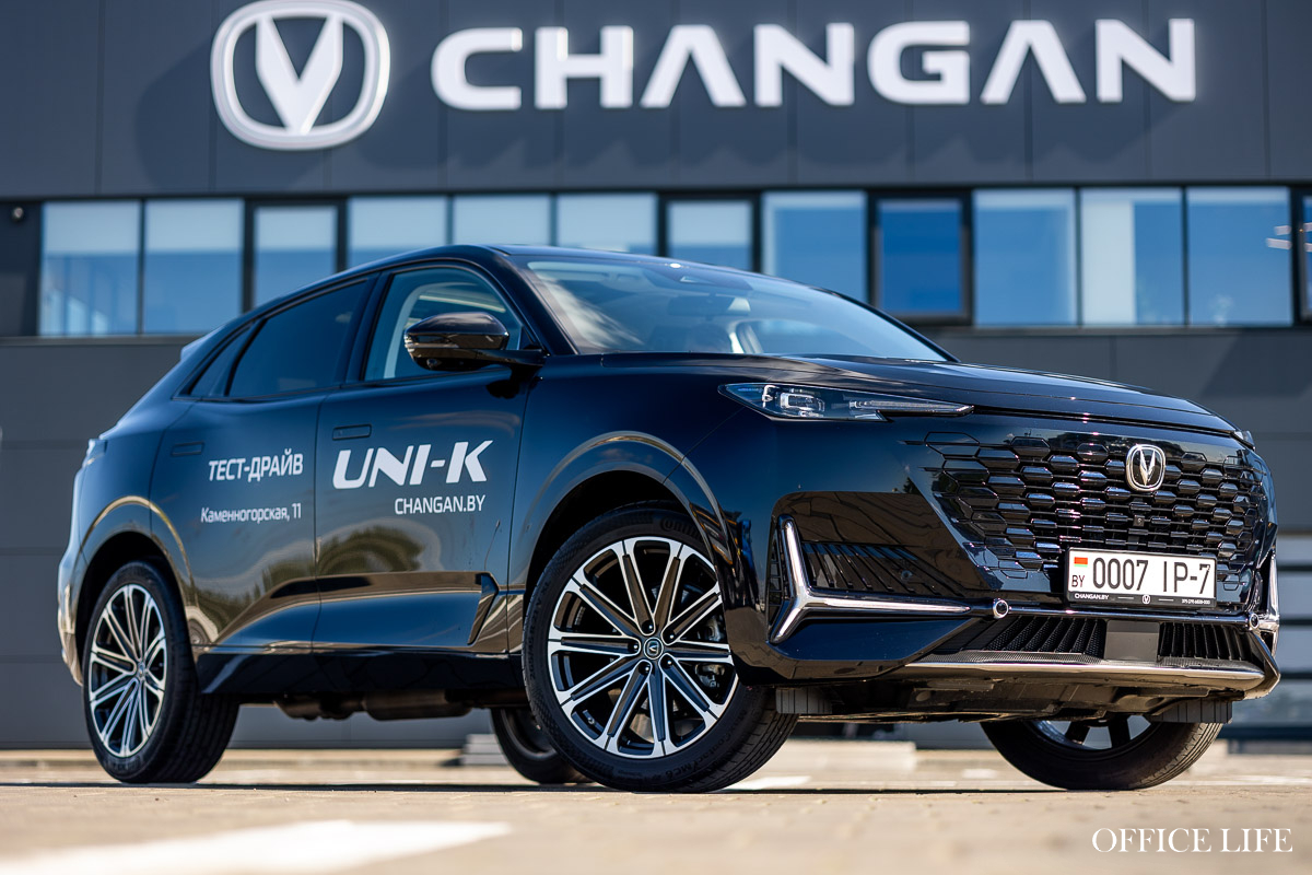 «Машина, которая забирает часть функций водителя». Протестировали флагманский кроссовер от Changan с директором «Мира фитнеса»