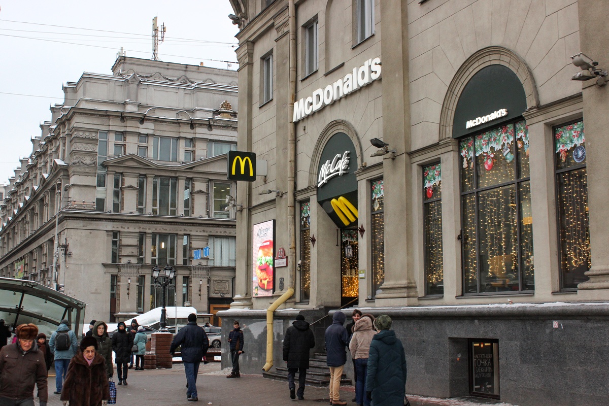 «Макдональдс» в Беларуси будет работать под российским брендом «Вкусно — и точка»