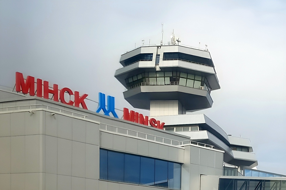 В России снова массовая задержка и отмена рейсов. Как работает минский аэропорт