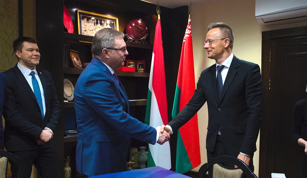 В Беларусь впервые за долгое время приехал министр из ЕС. О чем договорились