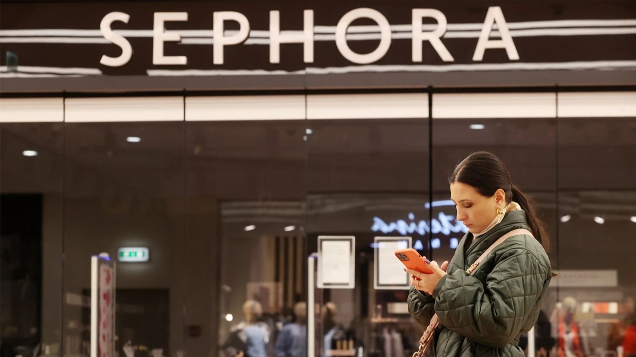 LVMH потеряла €210 млн из-за продажи магазинов Sephora в России