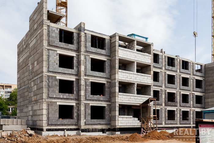 УКС Заводского района Минска предлагает долевое строительство квартир по цене около $1000 за метр