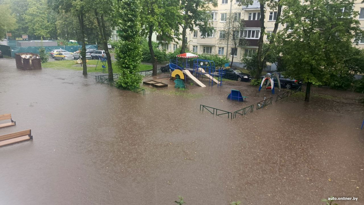 Минск снова затопило. Смотрите, как все было в этот раз