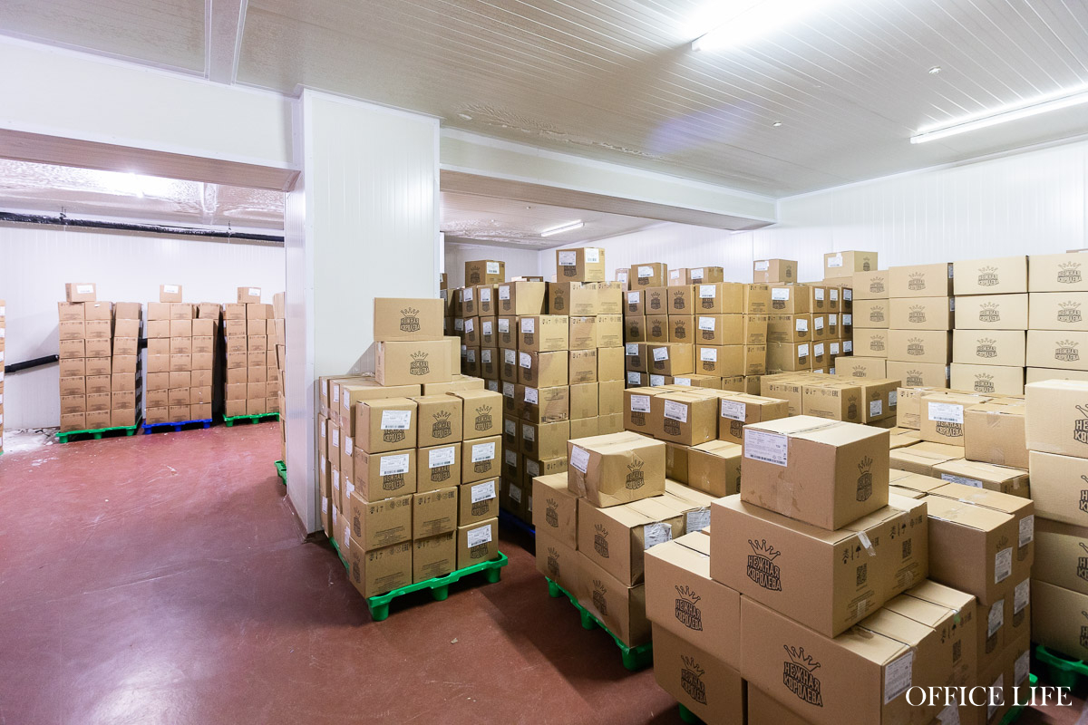 Как в Старых Дорогах делают знаменитое сырное мороженое, в котором сочетается несочетаемое