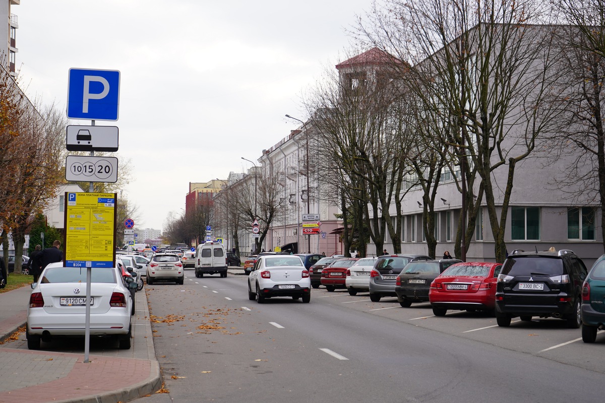 Где в Минске скоро появятся новые платные парковки