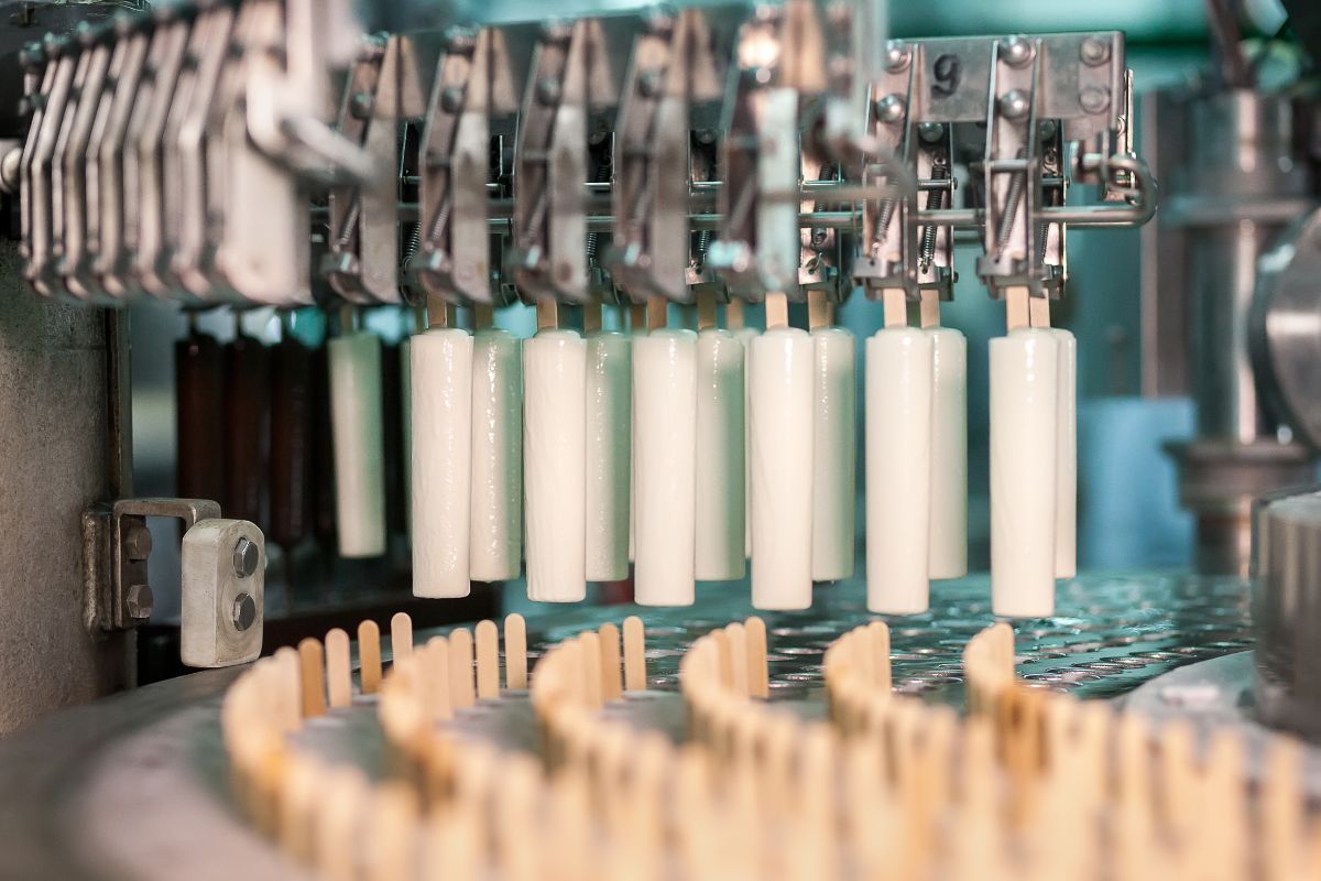 Суд признал белорусского производителя мороженого банкротом