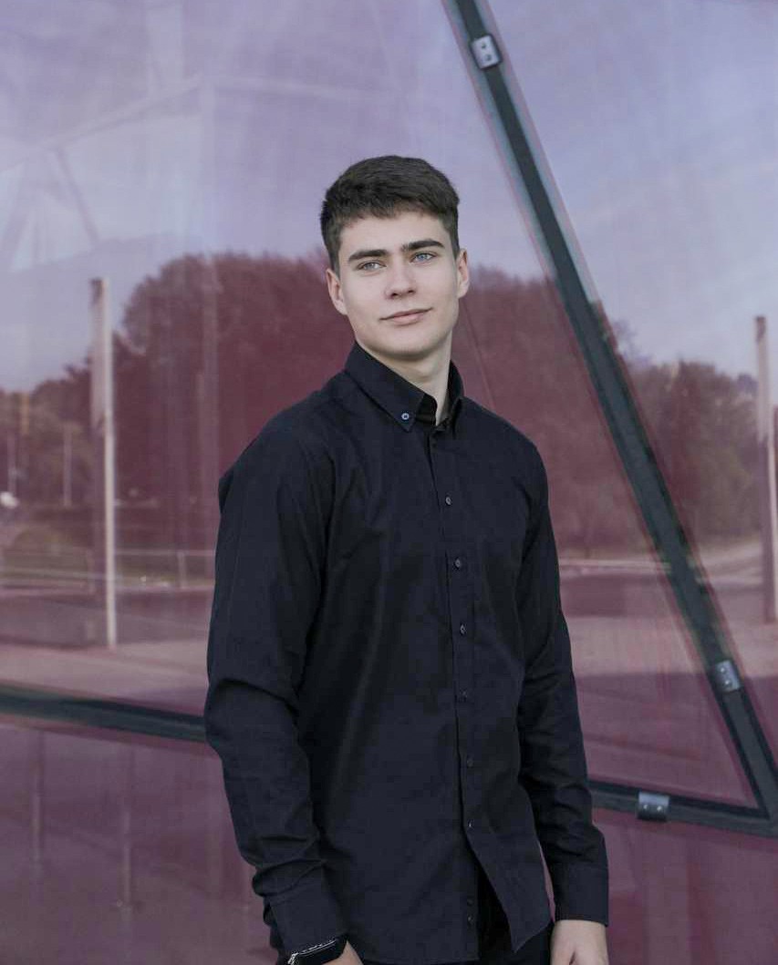 «Миллион долларов&nbsp;— это не&nbsp;то, что сделает тебя счастливым»: как и&nbsp;на&nbsp;чем зарабатывают зумеры