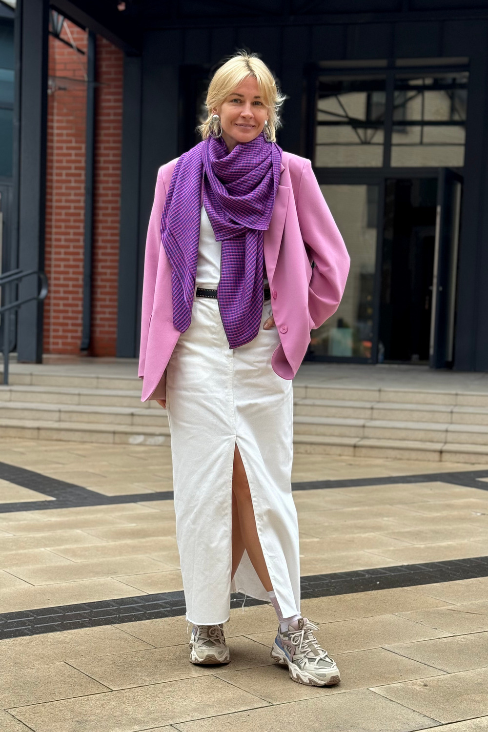 Как мастер спорта по лыжным гонкам открыла в Минске ткацкую мастерскую и продает платки по всему миру