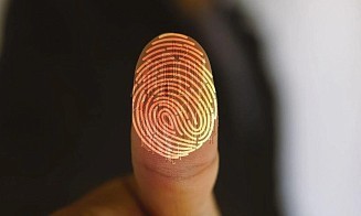 Белорусы с иностранным ВНЖ будут сдавать отпечатки пальцев, но есть исключения