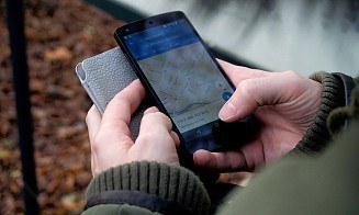 Банки начали спрашивать о геолокации белорусов. Объясняем, как теперь будут работать карточки (и за границей в том числе)