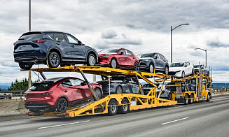 Скоро в Беларусь нельзя будет ввозить электромобили и гибриды. На таможне объяснили почему