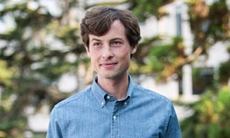 Сын Стива Джобса создал компанию для поиска лекарства от рака