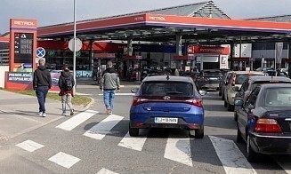 В Словении ограничили продажу бензина на заправках
