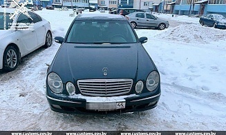 Белорус три года возил машины из Европы по поддельным документам. В конце концов его задержали