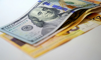 Глава Нацбанка рассказал, почему дедолларизация позитивно влияет на экономику