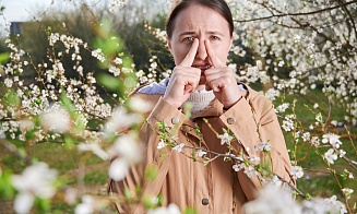 «Аллергия на весну». Как жить с сезонным поллинозом и при чем здесь тополиный пух