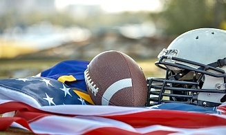 Миллиард куриных крылышек и Майкл Джексон: почему Супербоул смотрят даже те, кто не разбирается