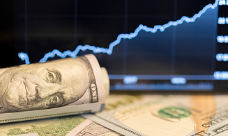 В этом мире сейчас всё против доллара. Что будет с его курсом в Беларуси?