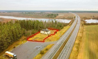 Возле «Великого камня» выставили на продажу гостинично-ресторанный комплекс