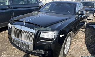На торгах продают арестованный Rolls-Royce. Сколько за него просят