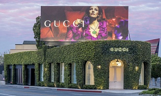 Владелец Gucci инвестирует в Valentino €1,7 млрд