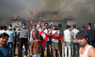 Поджог парламента, более 20 погибших. Что происходит в Непале