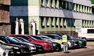 От поиска парковок до борьбы с автохламом. В Минске создадут единый онлайн-сервис для водителей