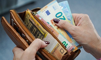 Паритетбанк приостановил SWIFT-переводы в долларах и евро