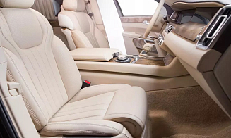 Комплект ковриков для российской Aurus Senat оказался дороже новой LADA