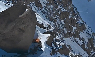 На пике Победы прекратили операцию по спасению альпинистки Наговицыной