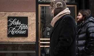 Легендарная сеть универмагов Saks Global срочно ищет $1 млрд, чтобы избежать ликвидации