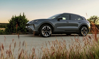 Porsche показала самый мощный серийный автомобиль в своей истории. Причем это электрокар