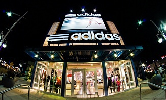 Стало известно, что будет с магазинами Adidas в России