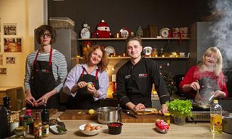 Удон, лазанья, оливье: как накрыть новогодний стол, который объединит вкусы разных поколений