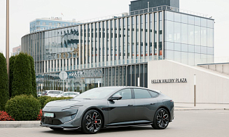 Что выбрать — кроссовер или седан? AVATR на Победителей предложил персональные тест-драйвы 