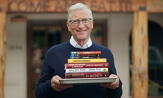 Билл Гейтс составил топ-5 книг и сериалов на лето