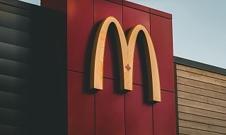 McDonald’s возглавил рейтинг самых дорогих ресторанных брендов. Кто еще в топе
