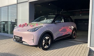 «БЕЛДЖИ» выпустил лимитированный «барбимобиль» к 8 Марта