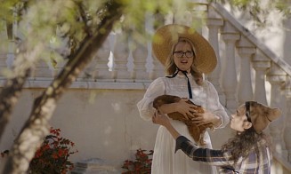 Выходные дома: смотрим сериал о женщинах за 40, готовим крок-мадам и танцуем под Мадонну