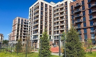 Минск стал «очень дорогим»? Что можно купить за границей по цене квартиры в столице